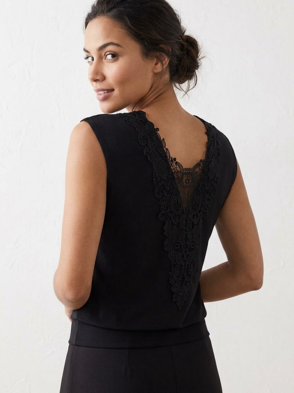 3/$50 Reitmans Black laced back scoop neckline Top - Size Large